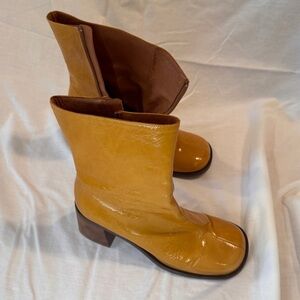 INTENTIONALLY BLANK Mall Boots, Color Cider, size 39